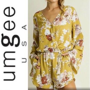 UMGEE floral shorts romper M